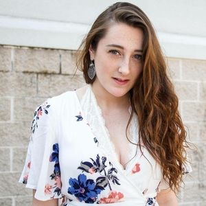 Meet your Posher, Abby